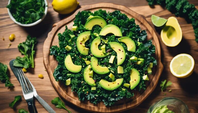 Kale and Avocado Salad With Lemon Dressing