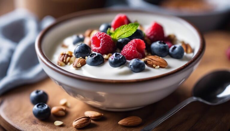 Snack Sous Vide Greek Yogurt With Berries for Endomorphs