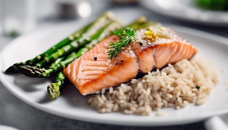 Lunch Sous Vide Salmon With Asparagus and Brown Rice for the Noom Diet