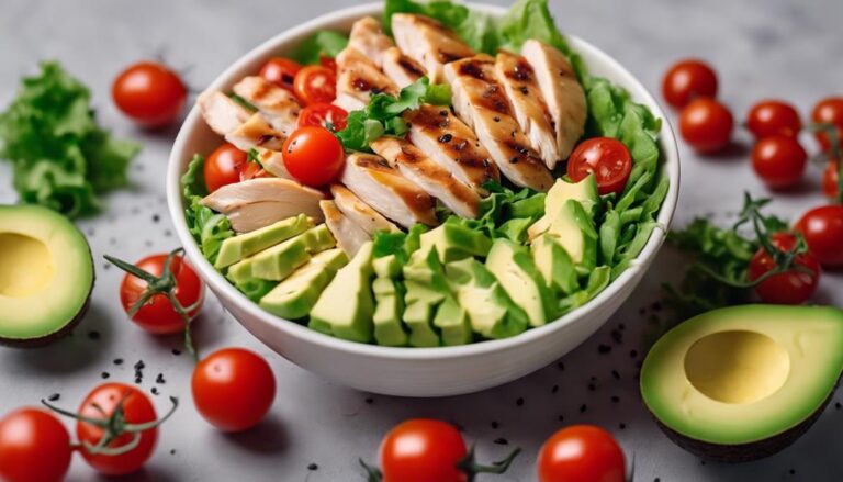 Lunchtime Boost: Sous Vide Lectin-Free Chicken and Avocado Bowl